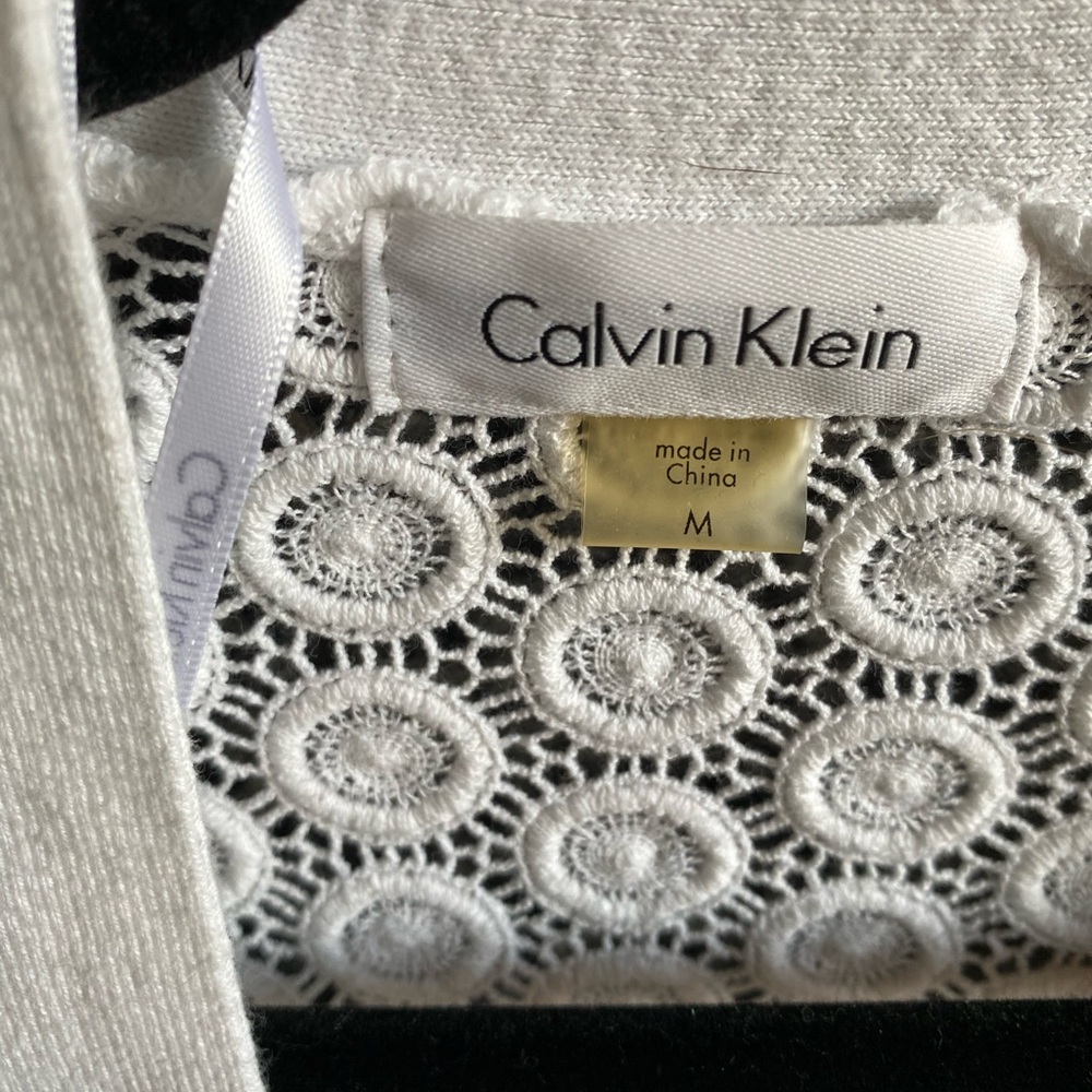 Calvin Klein White Cropped Open-Front sweater with Lace Back - Picture 6 of 8